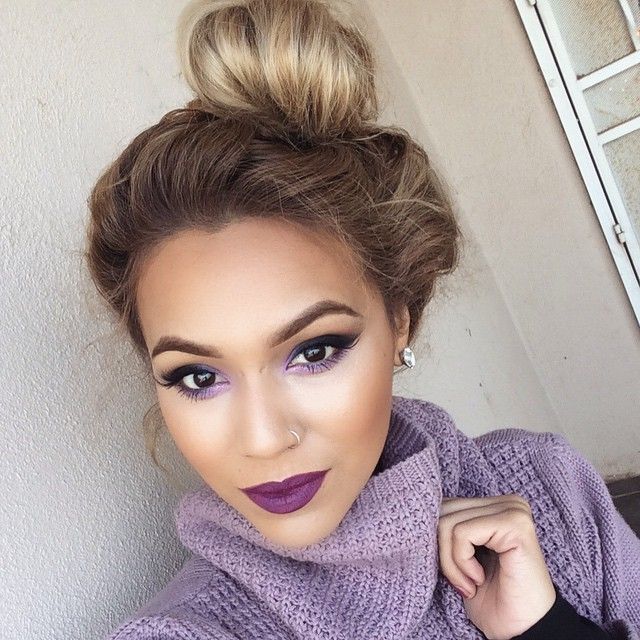 purple lipstick