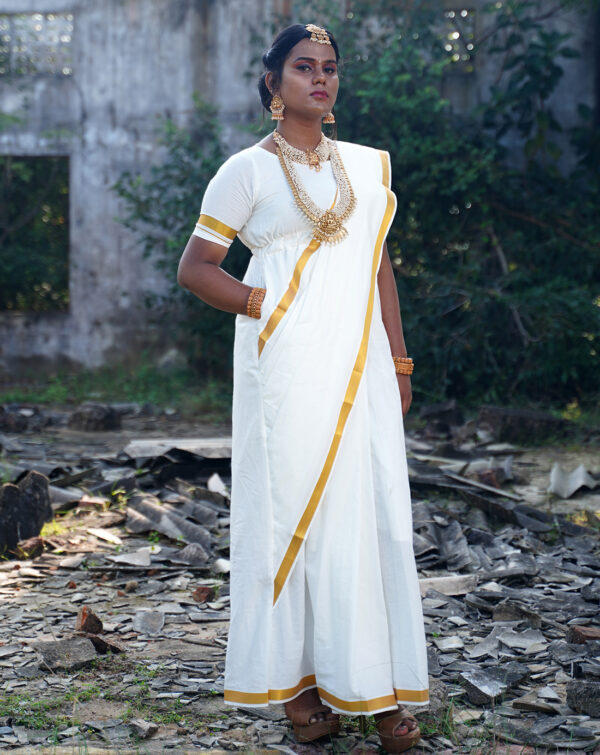 Cottonstories3 - Madurai Sungudi Sarees -Double side Zari Rudraksh Border  Traditional Wax designs With Matching blouse Fabric : 100% Pure cotton  madurai sungudi Blouse Piece : saree has no blouse piece .Saree